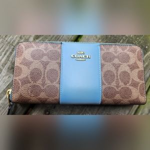 Coach Aqua/Tan Coated Canvas Signature Collection Accordian Zip Wallet